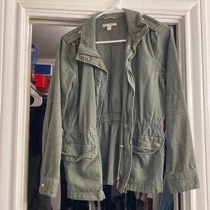 Cute jacket, military style, very comfortable
